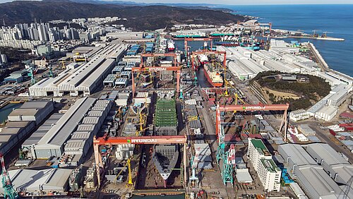 HD Hyundai Heavy Industries wins US Navy repair contract for USNS Alan ...