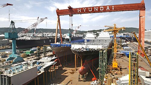 HD Hyundai wins LNG conversion contract - Ship & Offshore