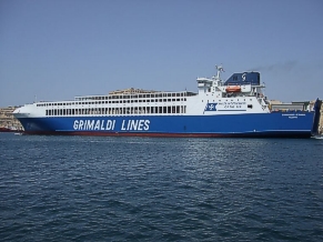 Grimaldi roro carrier